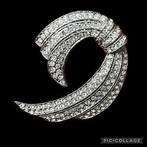 Vintage Rhinestone Silver-tone Brooch Pin